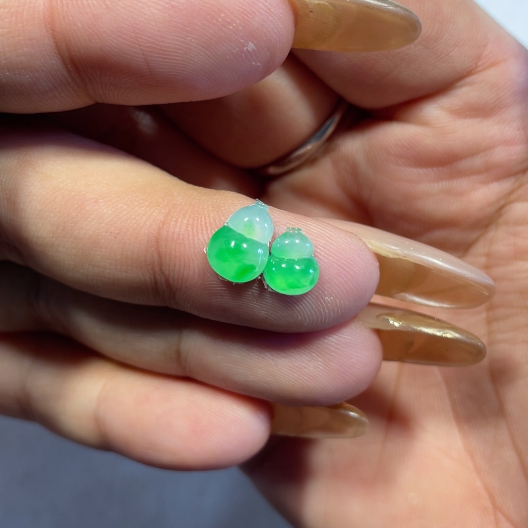 未镶嵌定制翡翠葫芦