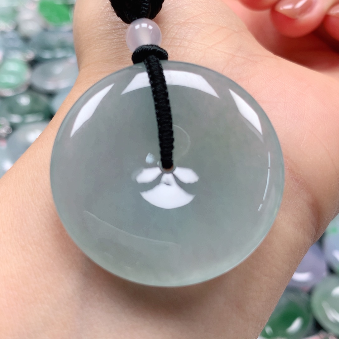 翡翠颈饰未镶嵌天然翡翠