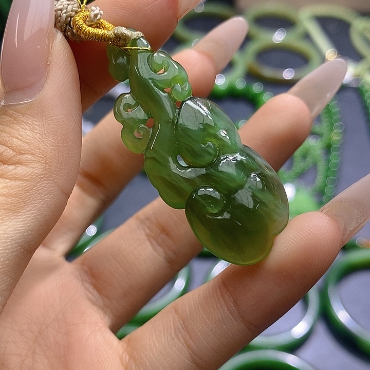 和田玉（糖玉）未镶嵌颈饰