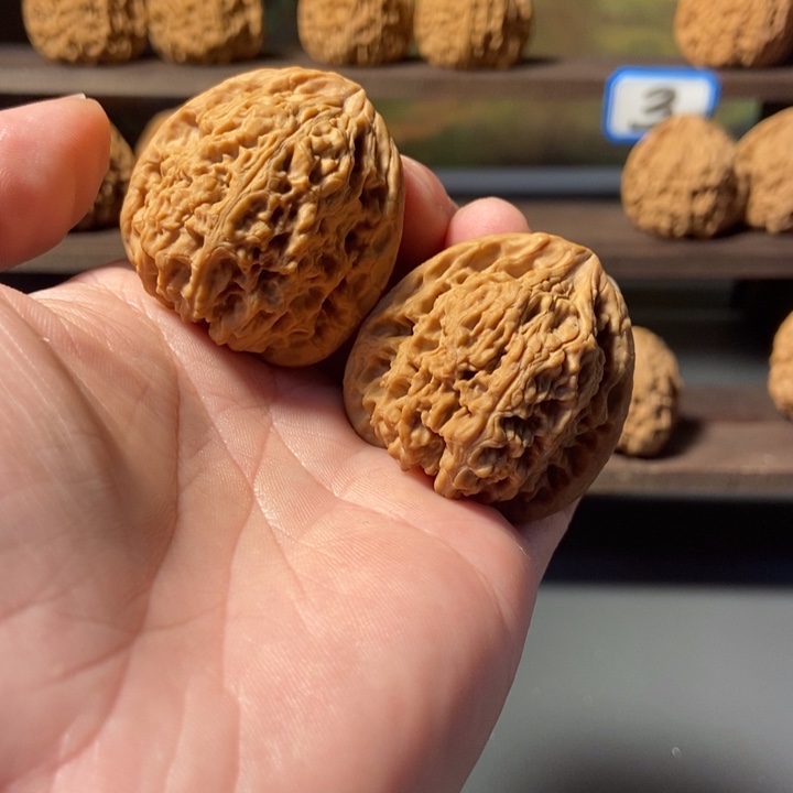 -***舛吊坠文玩核桃南疆石核桃