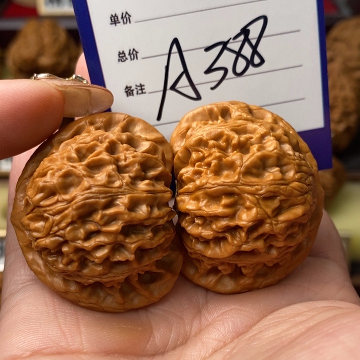 西***。桃核把件大宫灯带打工