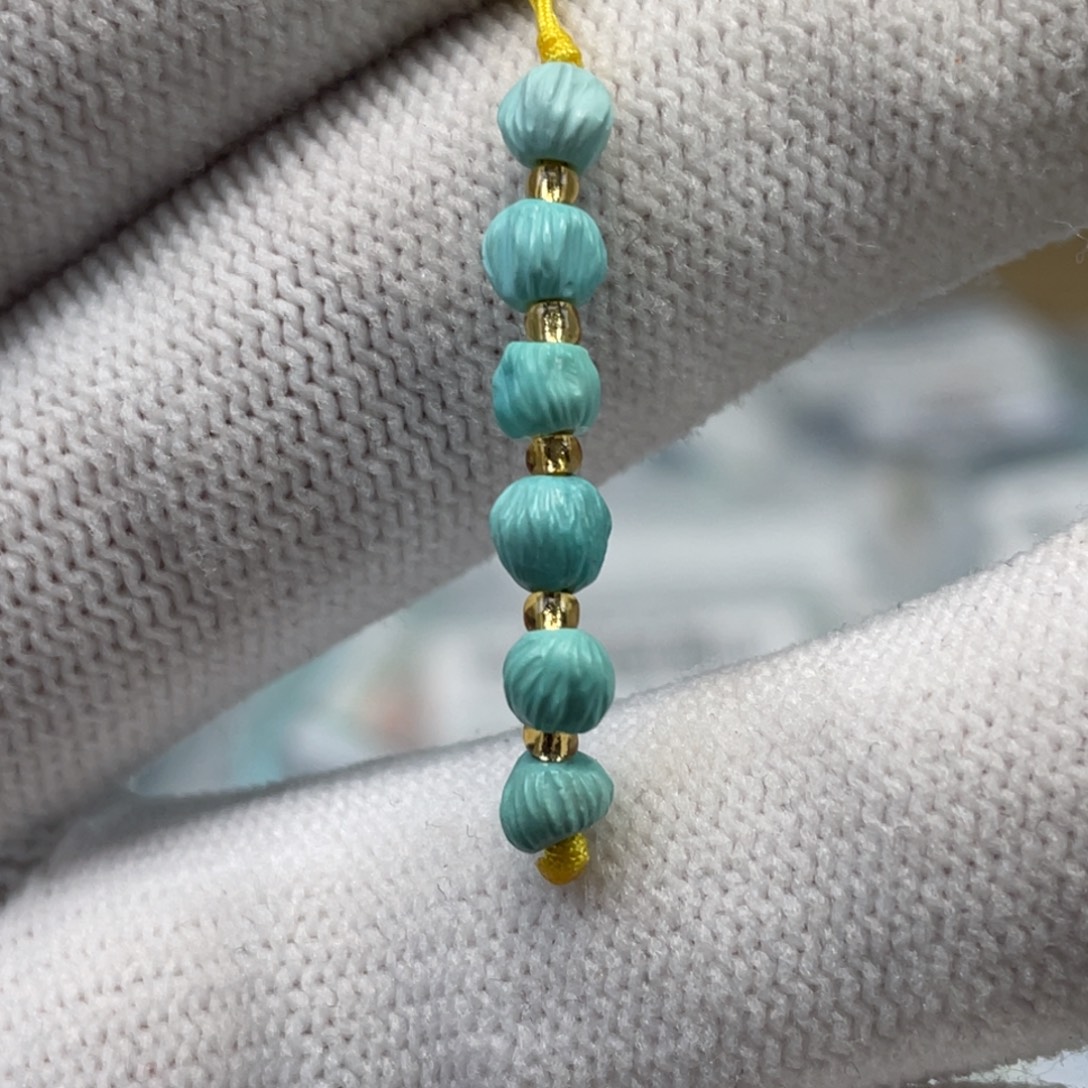 绿松石未镶嵌挂件