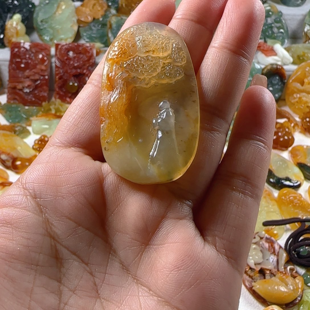 蛇纹石玉颈饰未镶嵌