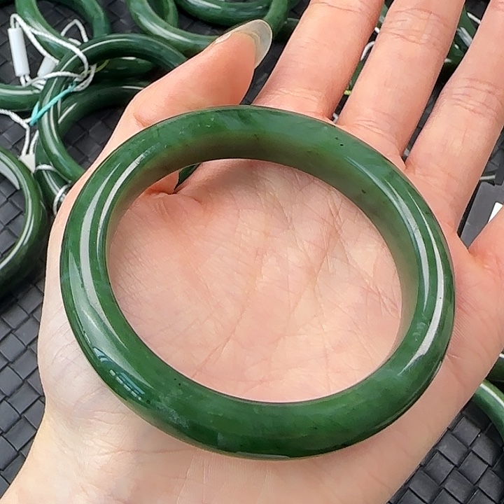和田玉（碧玉）未镶嵌手镯57