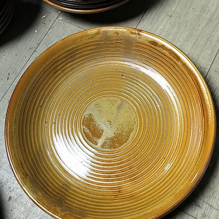 盘瓷片陶瓷杯盘壶碗都有