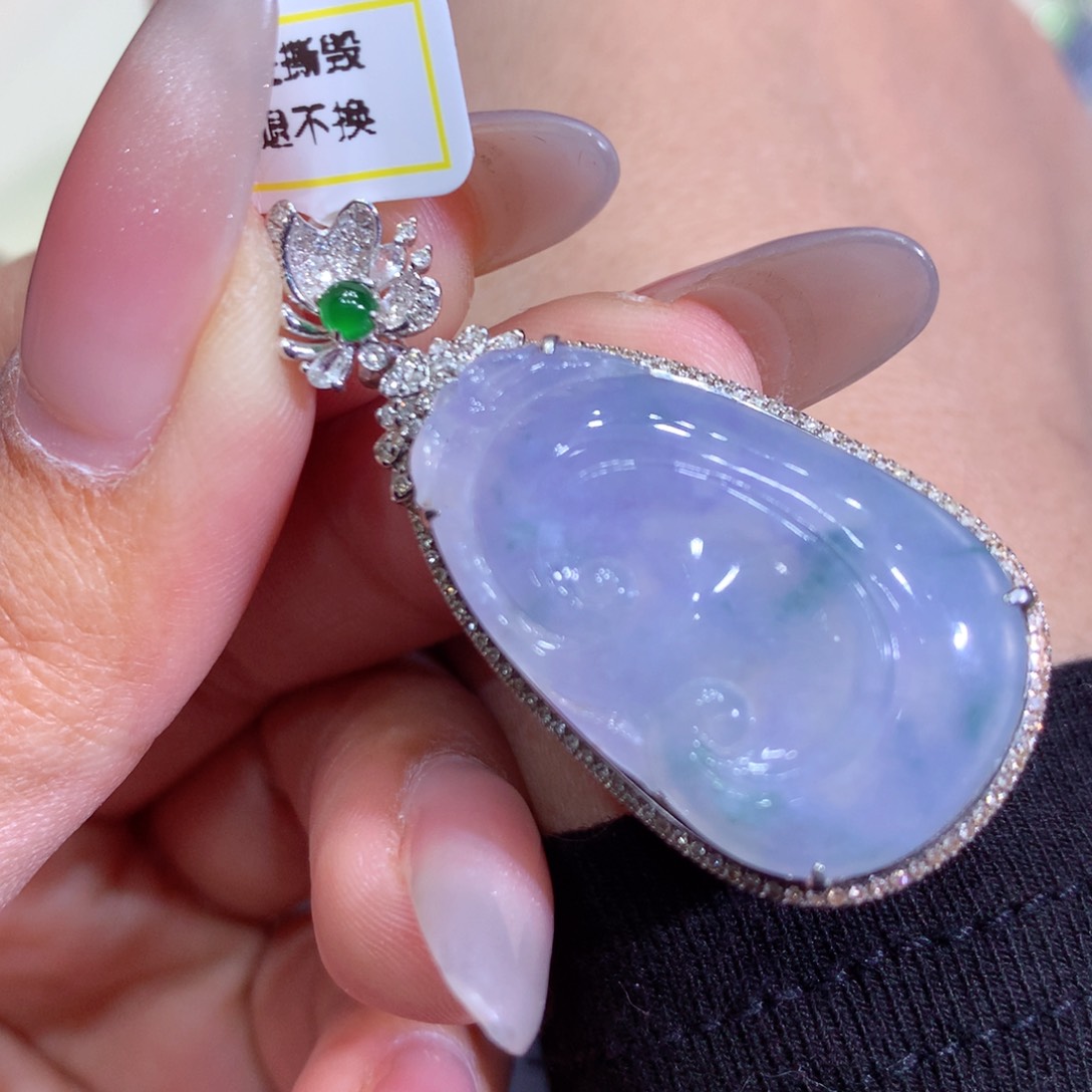 翡翠吊坠(赠链)18K金镶嵌