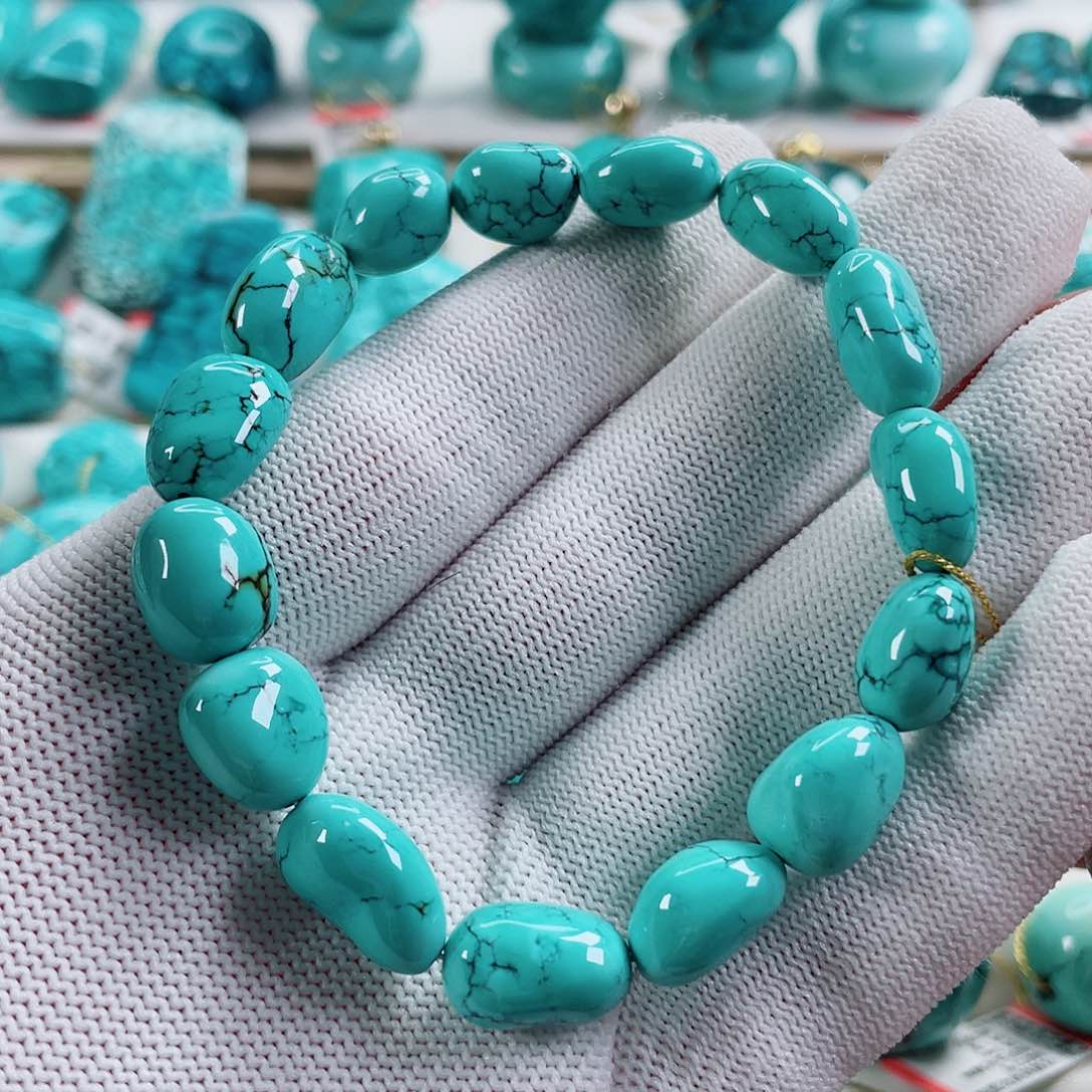 绿松石未镶嵌颈饰