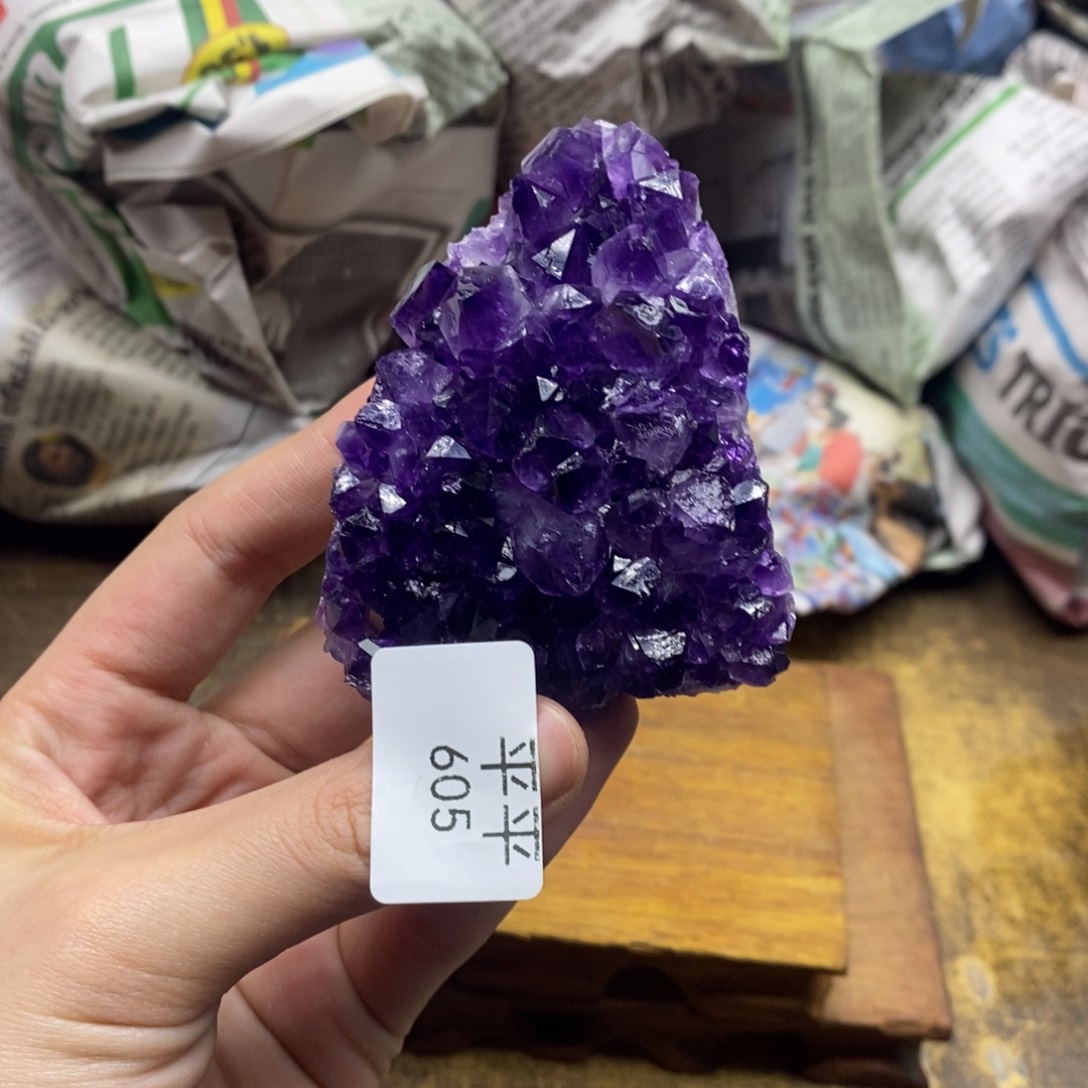 紫晶乌拉圭未镶嵌