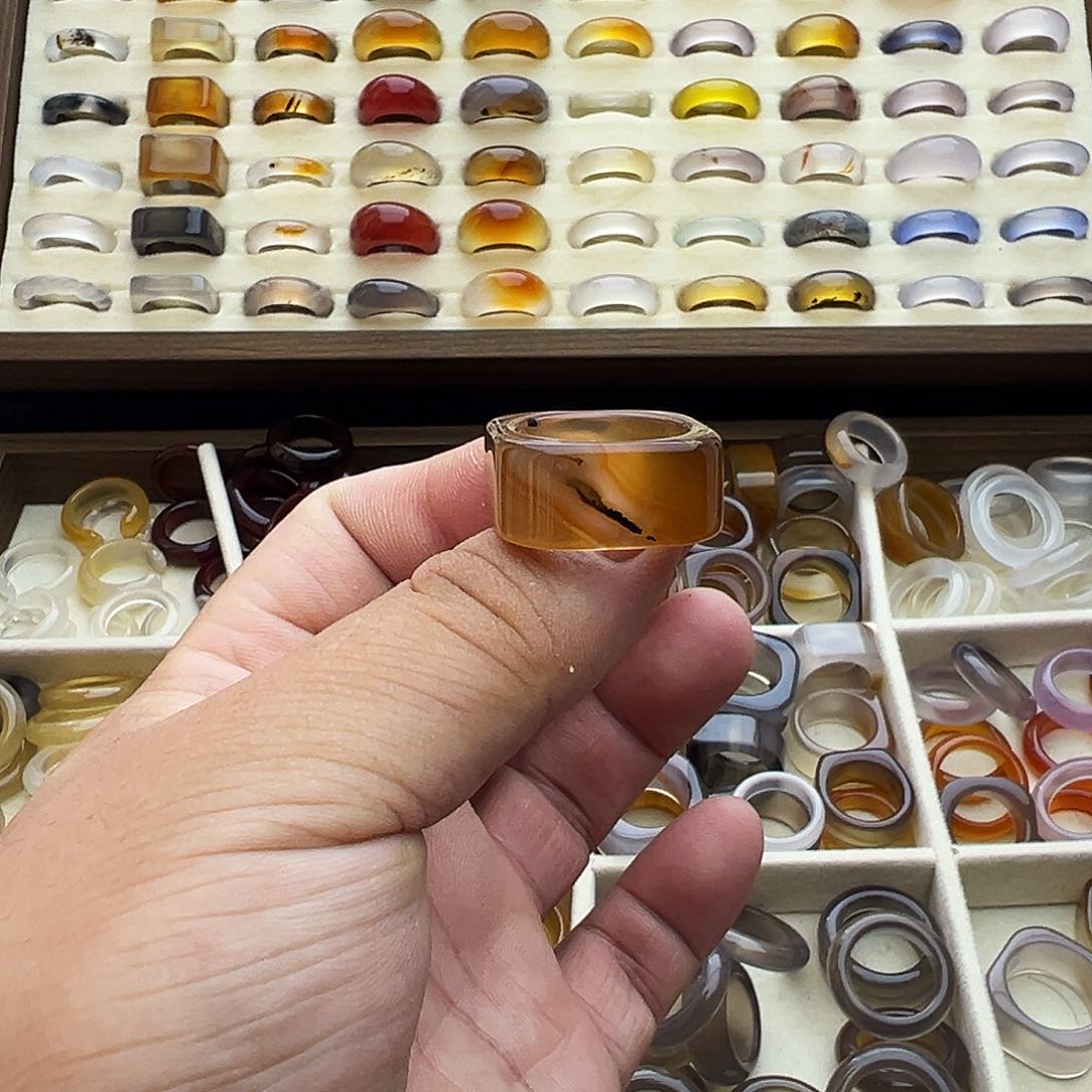 玛瑙/玉髓戒圈未镶嵌戴水晶洞福利不退不换19圈