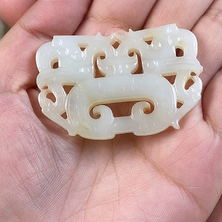 漂***和田玉未镶嵌挂件