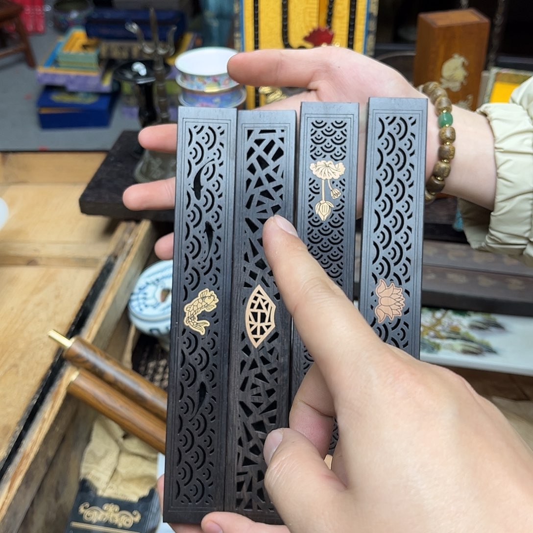 大叶紫檀（黑酸枝木类）