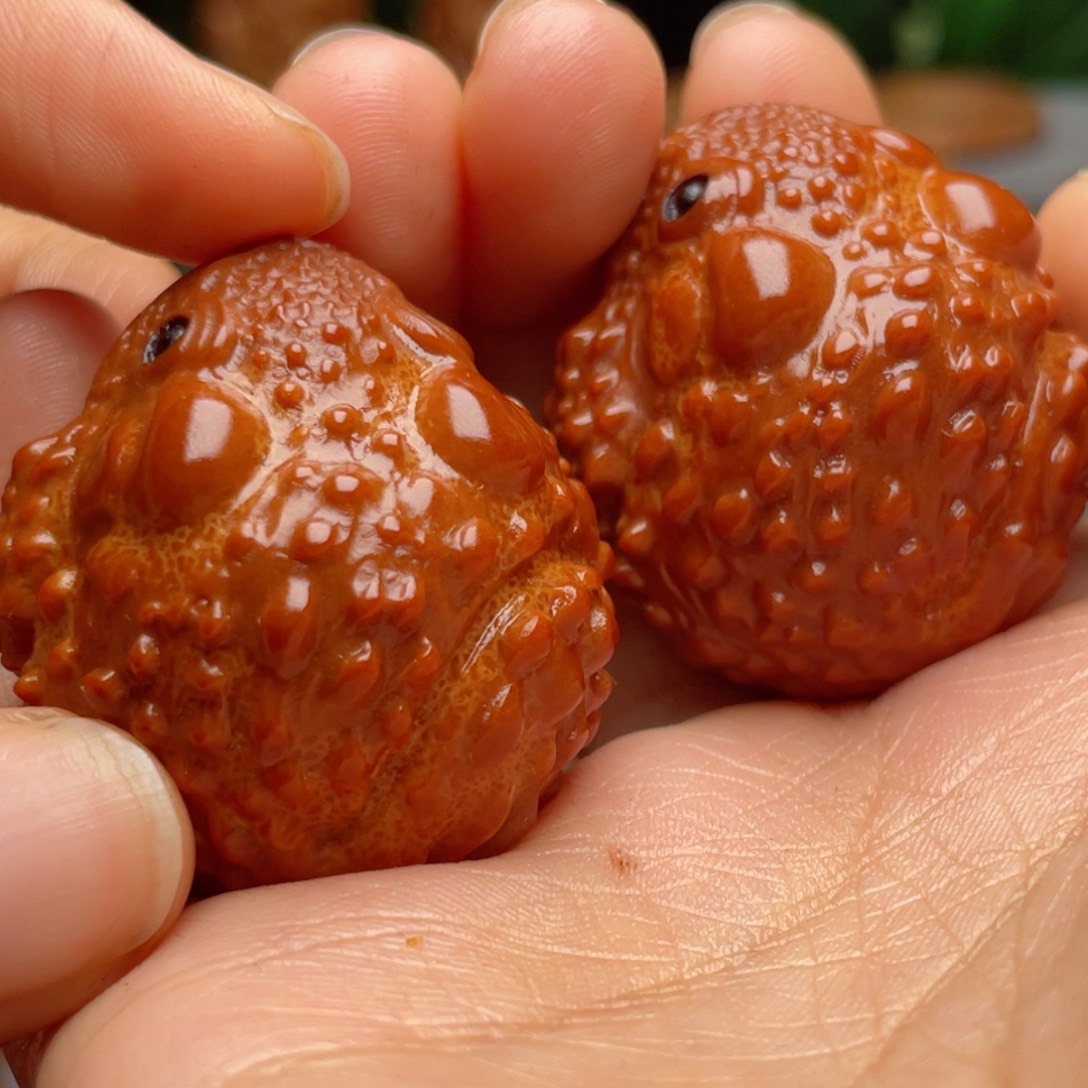 吊坠橄榄核金蟾手球3.5