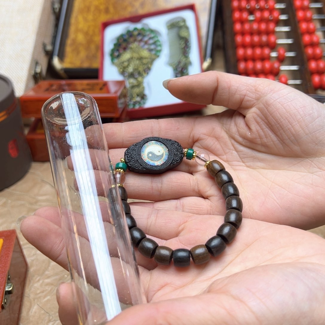 大叶紫檀（黑酸枝木类）