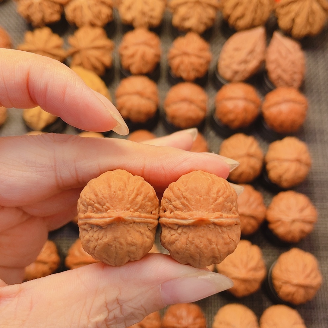 文玩核桃把件迷你元宝修尖