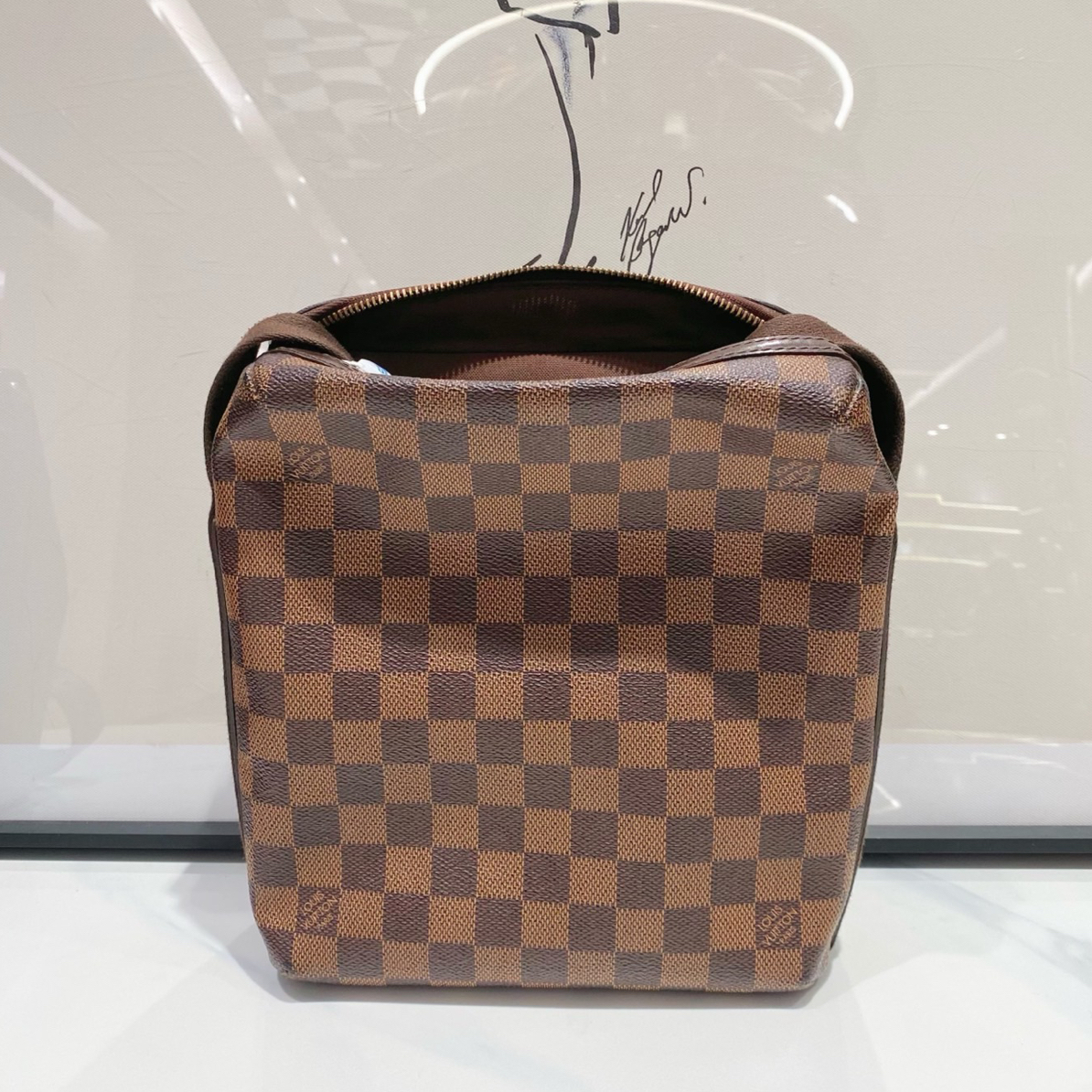 95新 LouisVuitton/路易威登 lv棋盘格斜挎包（13999）