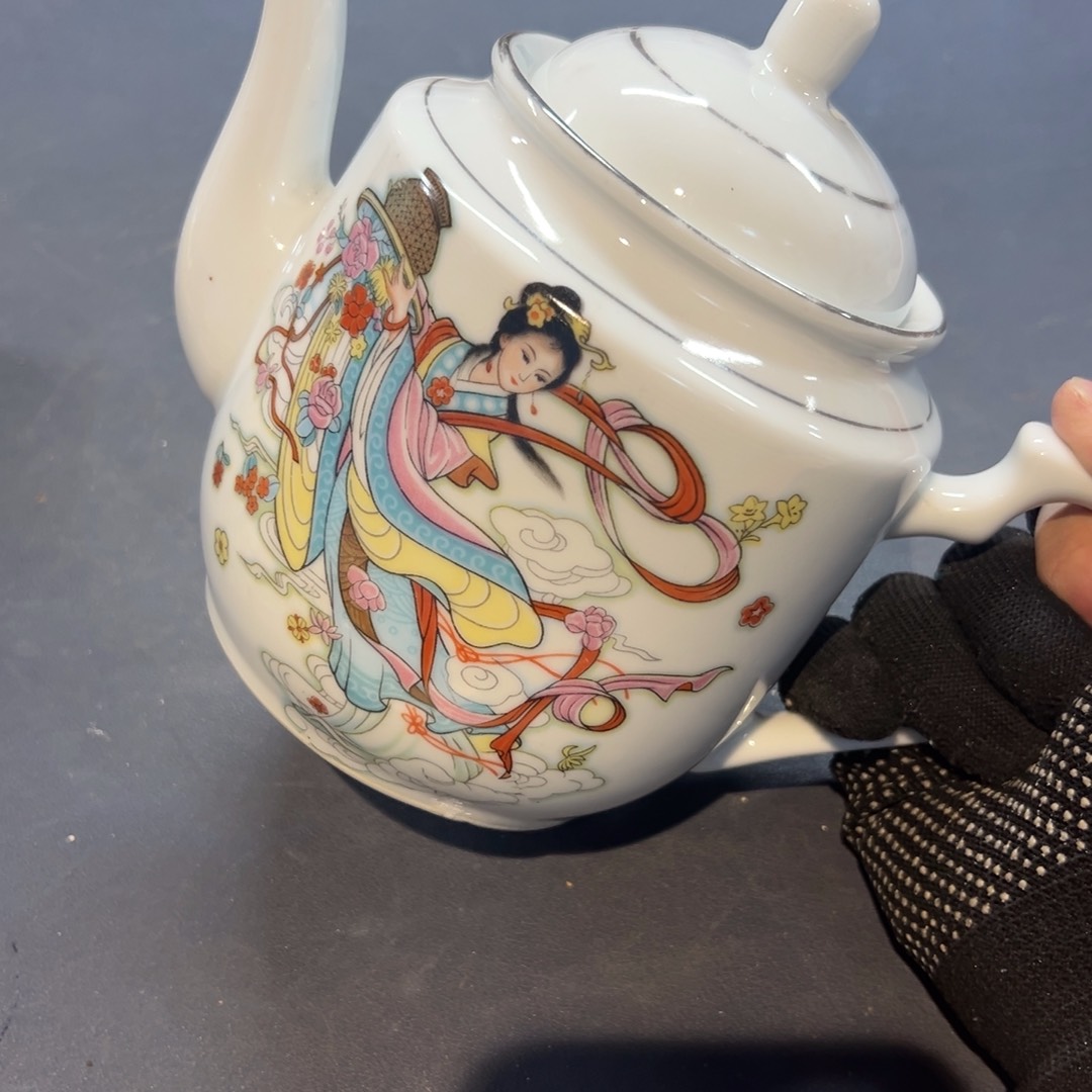 瓷片用****0拾六家的瓷器瓷器