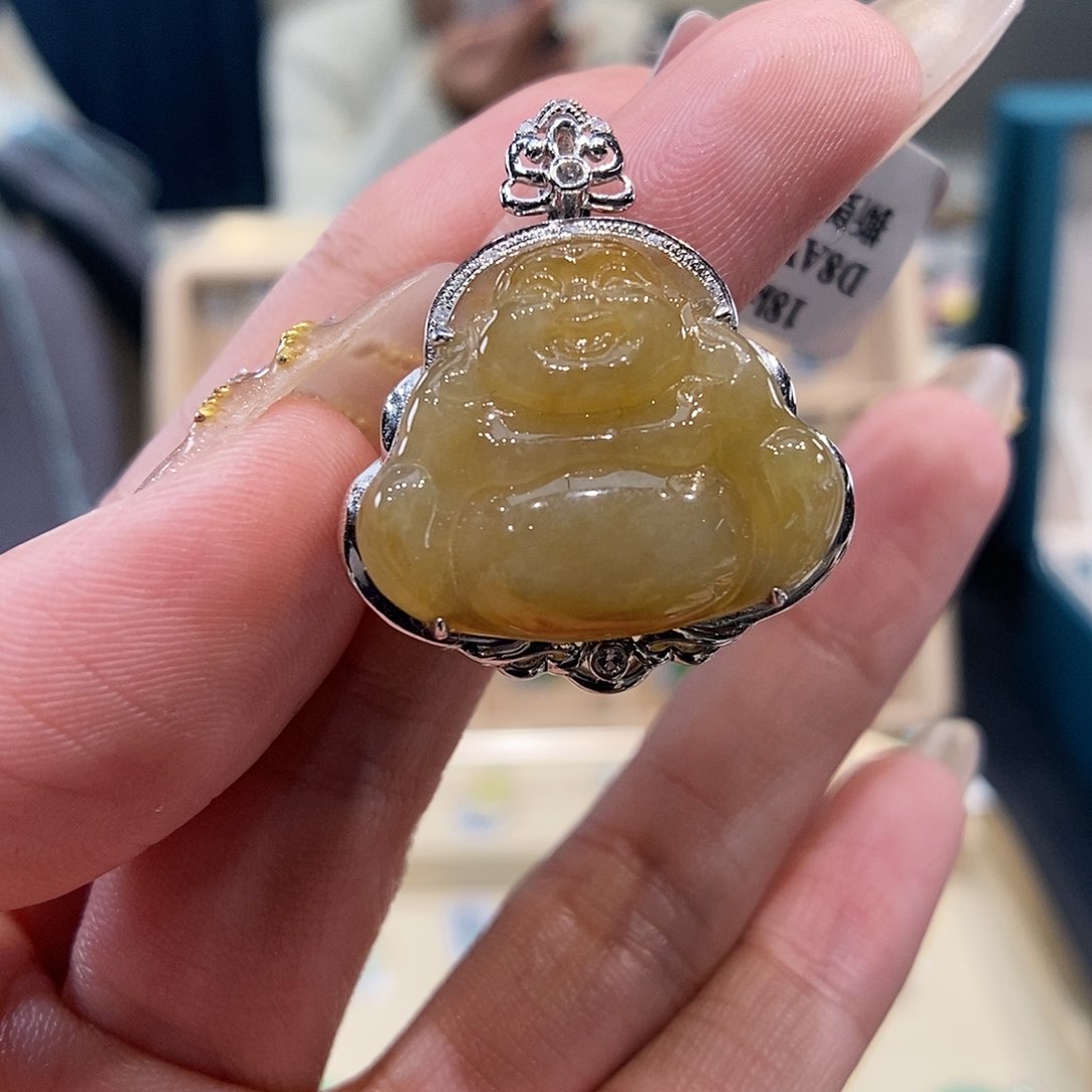 翡翠颈饰18K金镶嵌佛公