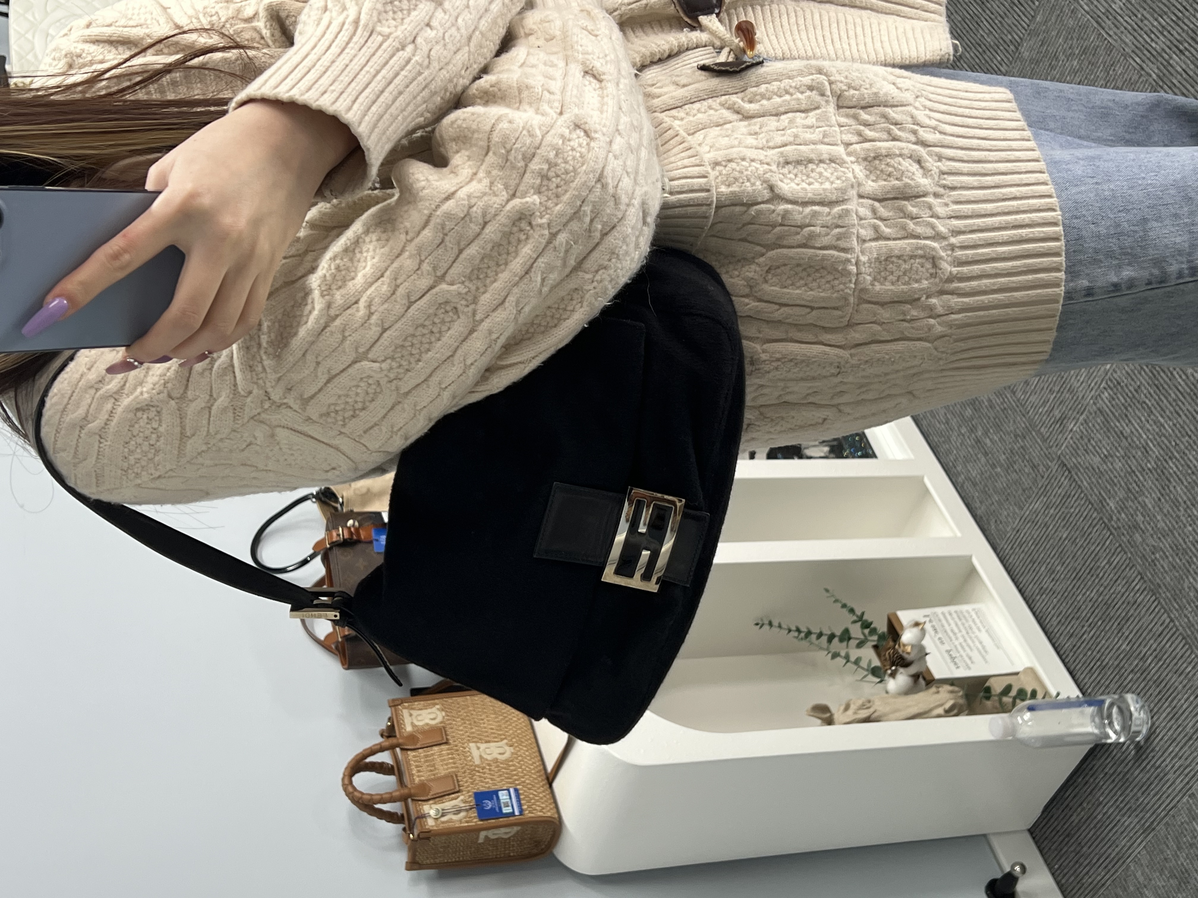 95新 FENDI/芬迪 K506/芬迪黑色腋下胖丁