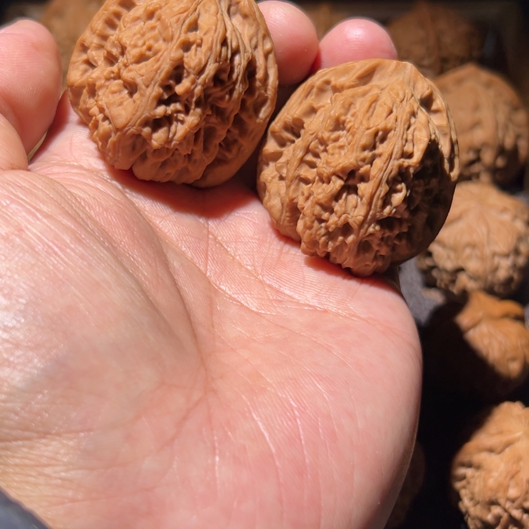 瑞麟文玩核桃南疆石 40.42.40