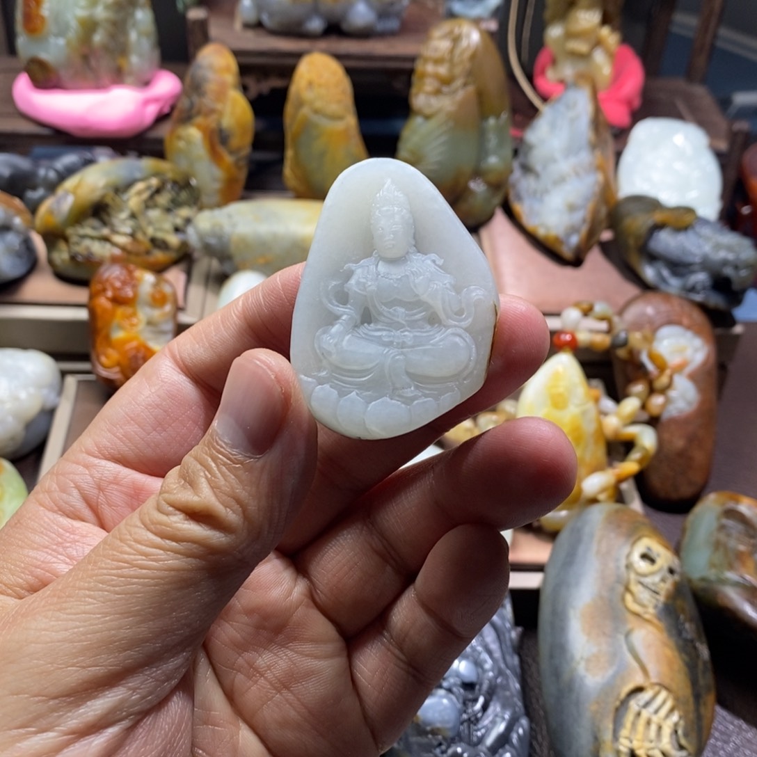 阿***猫和田玉未镶嵌挂件定制