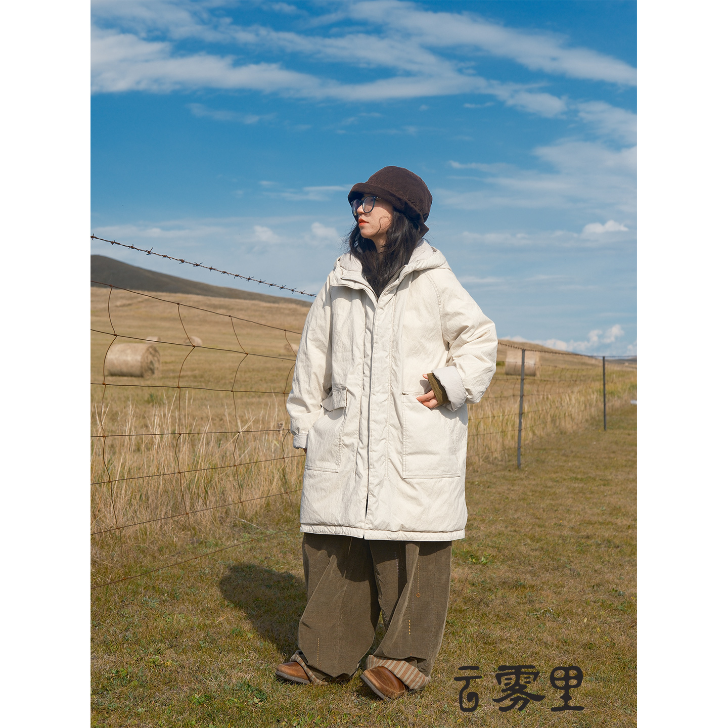 云雾里 95%白鹅绒 进口天日干高支高密棉混纺长款连帽羽绒服 6034