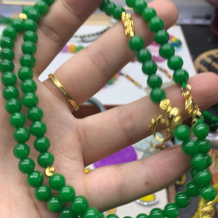 颈饰未镶嵌翡翠吊坠