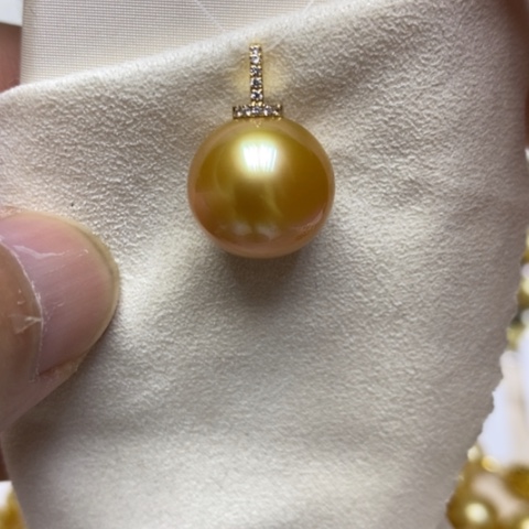 18K金镶嵌颈饰海水珍珠