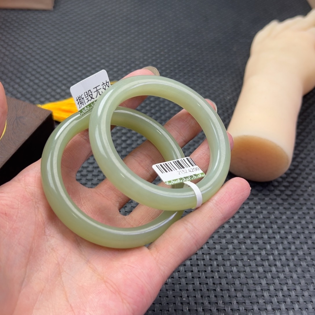 和田玉手镯未镶嵌多样性拍一发一