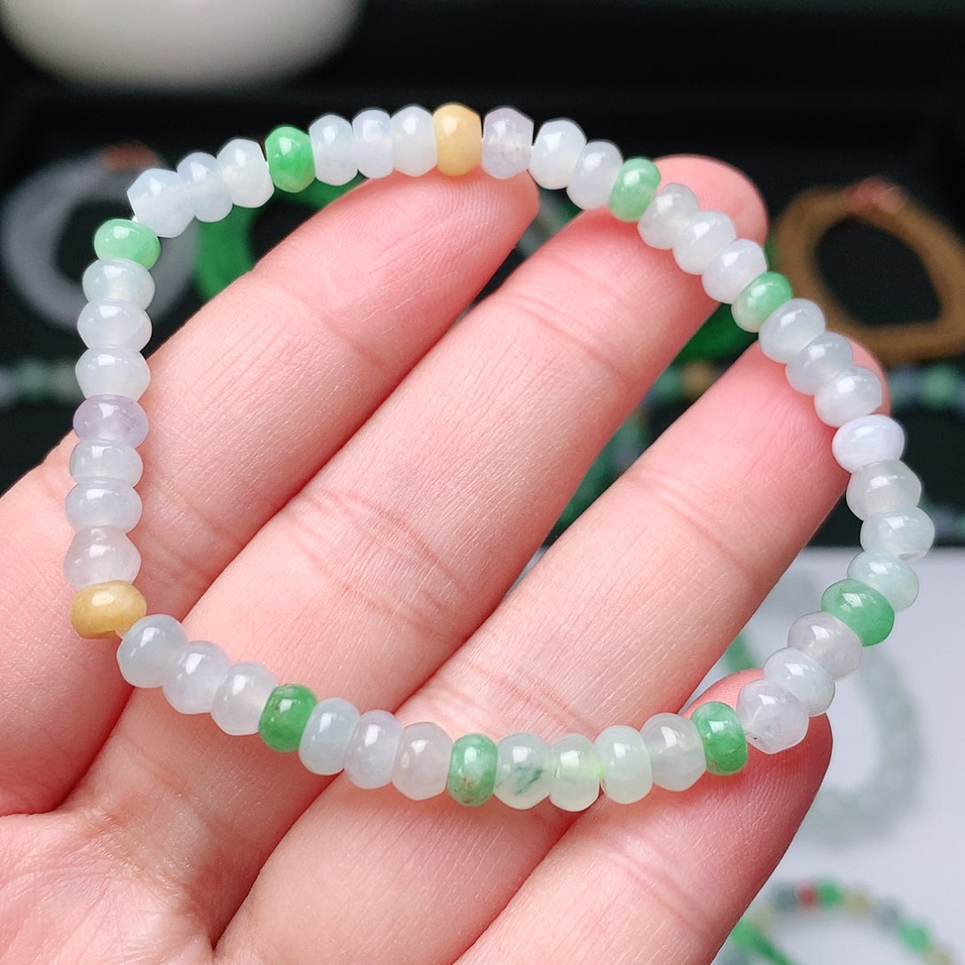 翡翠手链未镶嵌翡翠