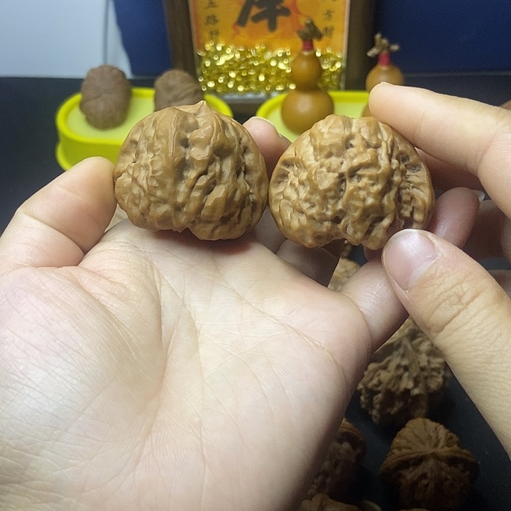 文玩核桃   蛤蟆头