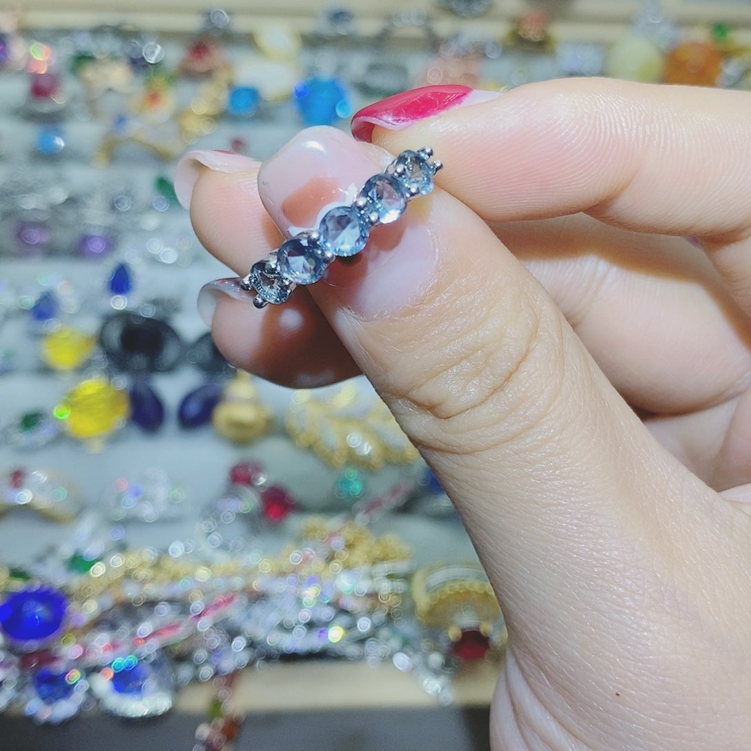 【闪购商品】托帕石耳饰银S925镶嵌