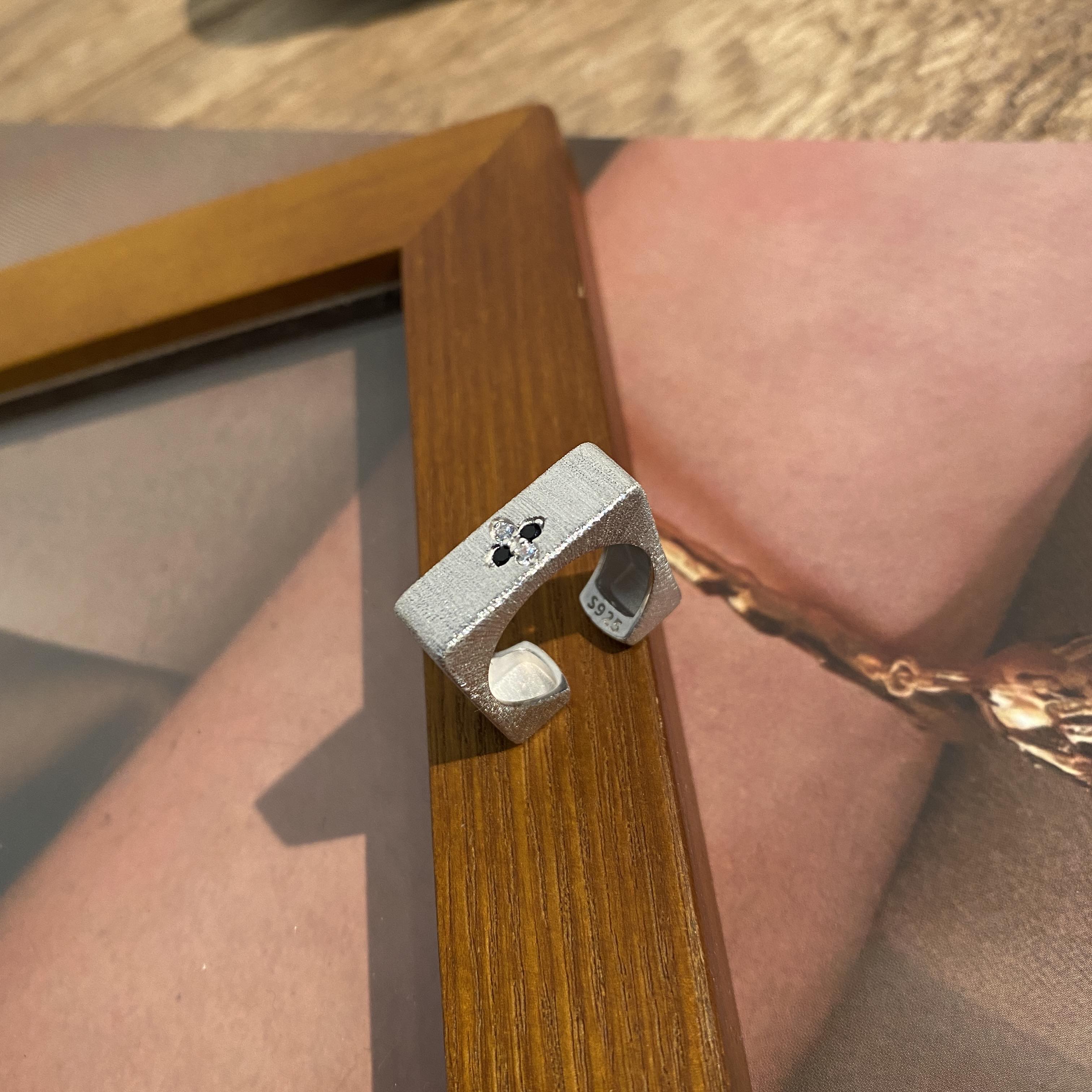 925银戒指 S925银原创小众设计时尚高级感磨砂方形开口戒指女款