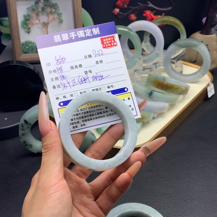 多****定制翡翠未镶嵌翡翠手镯