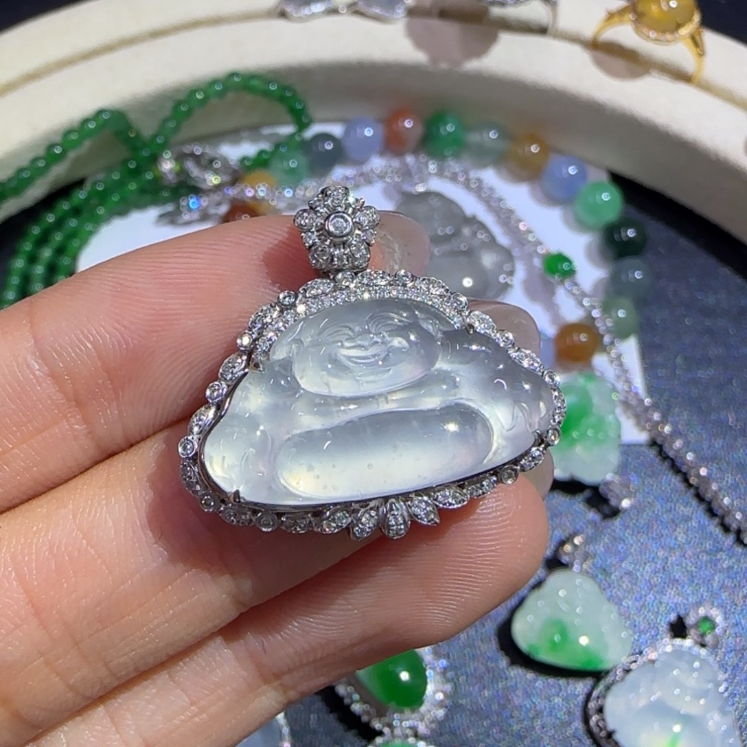 翡翠18K金镶嵌颈饰精品