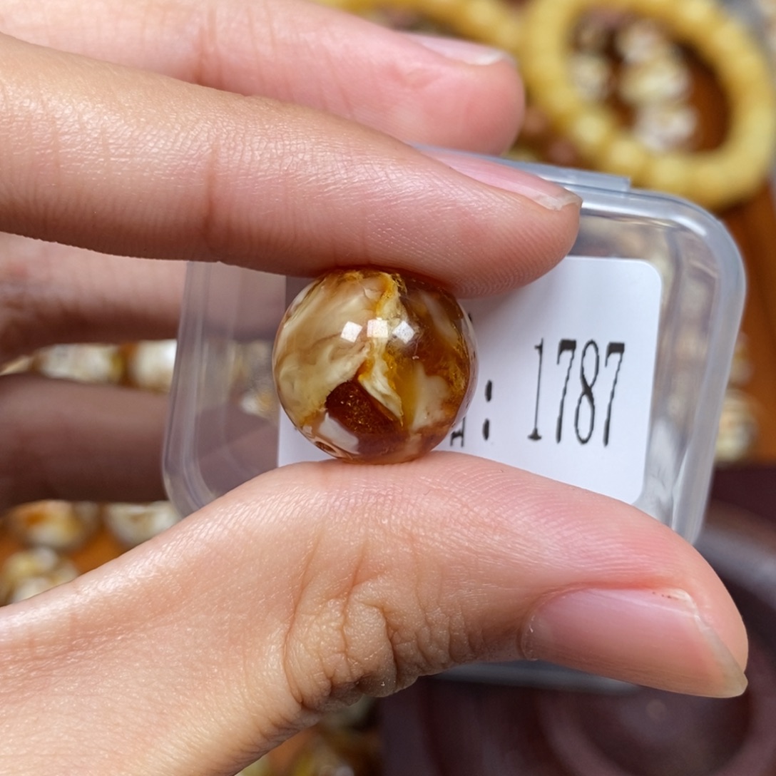 把件猴头核桃沁色圆珠老型1787