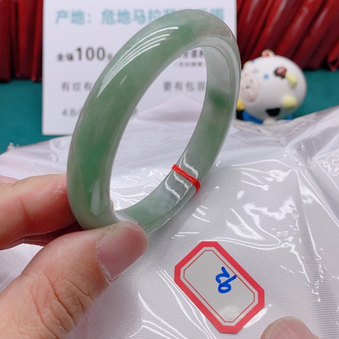 翡翠手镯未镶嵌922222222222