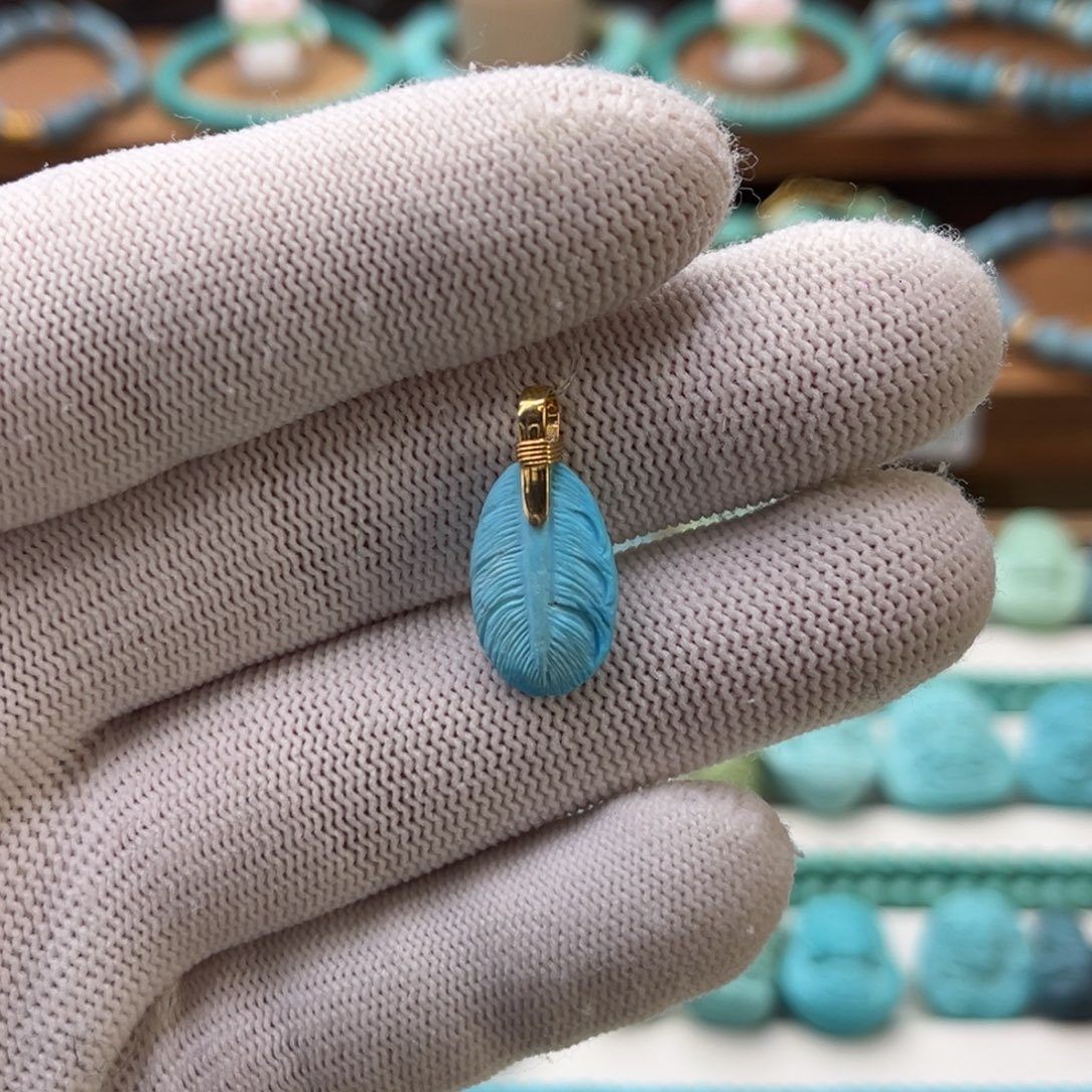 绿松石未镶嵌珠宝奇石