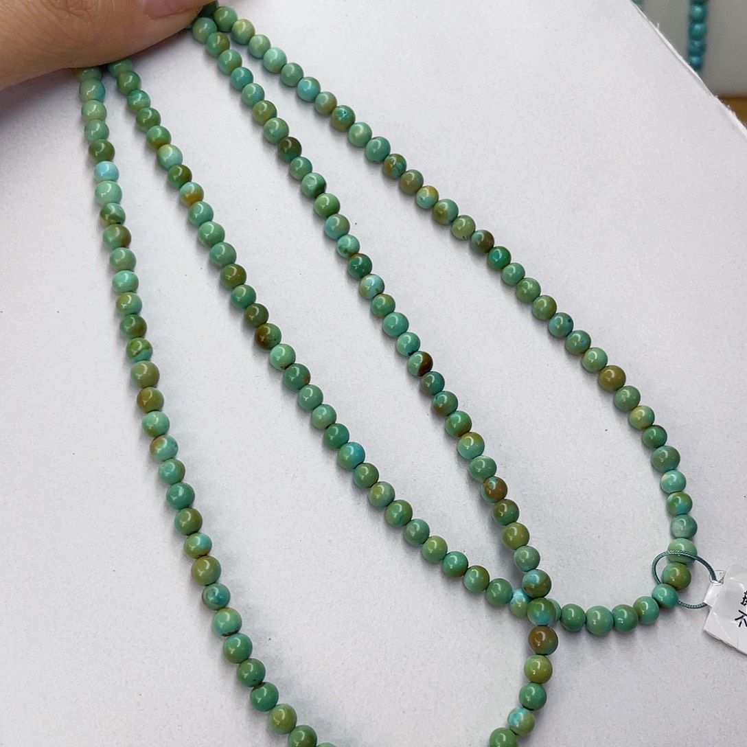 绿松石未镶嵌颈饰