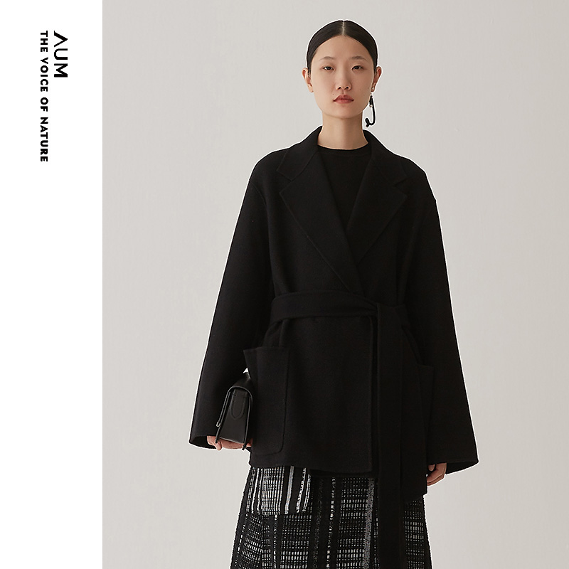 AUM/噢姆秋冬黑色气质收腰极简风女羊毛大衣双面呢外套MAFZ10038