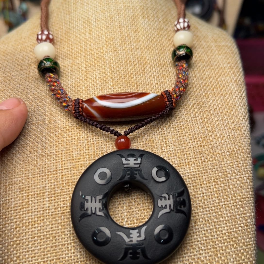 玛瑙/玉髓颈饰未镶嵌