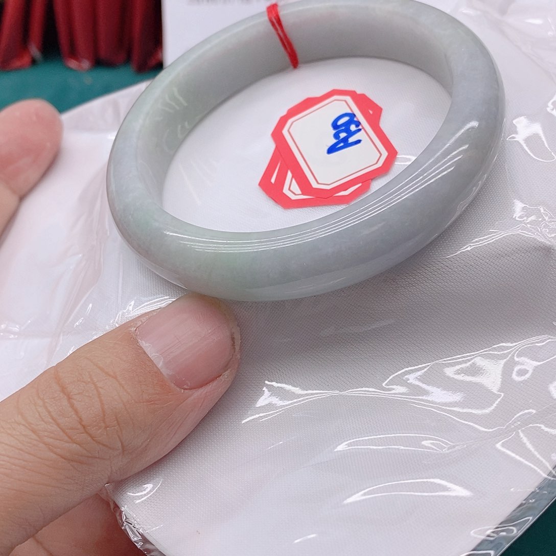 翡翠手镯未镶嵌h****hA300000000