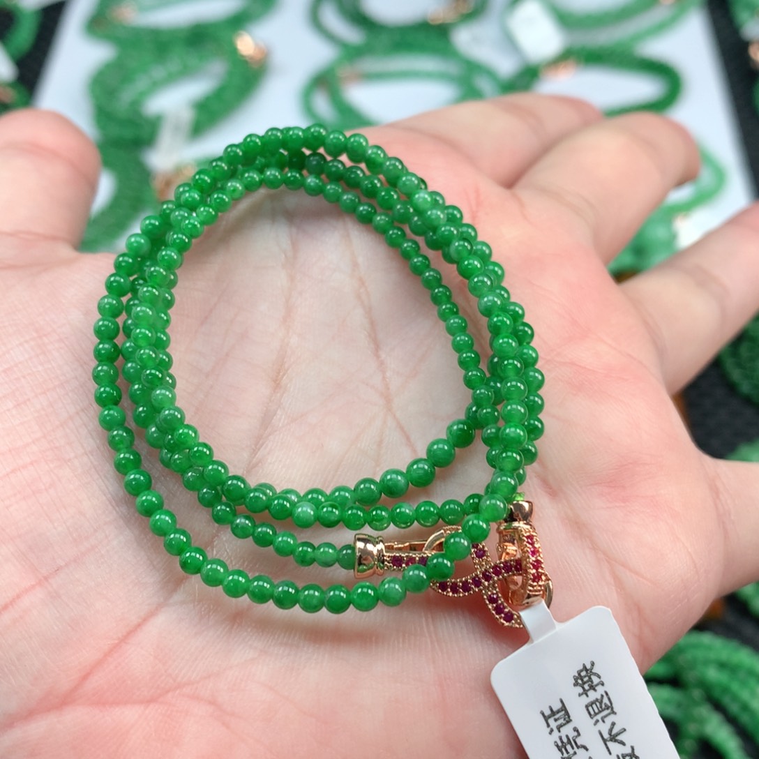 翡翠手链未镶嵌翡翠