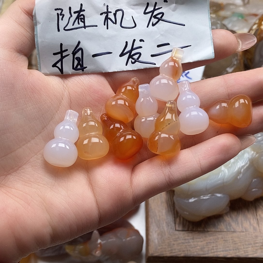 玛瑙/玉髓未镶嵌颈饰