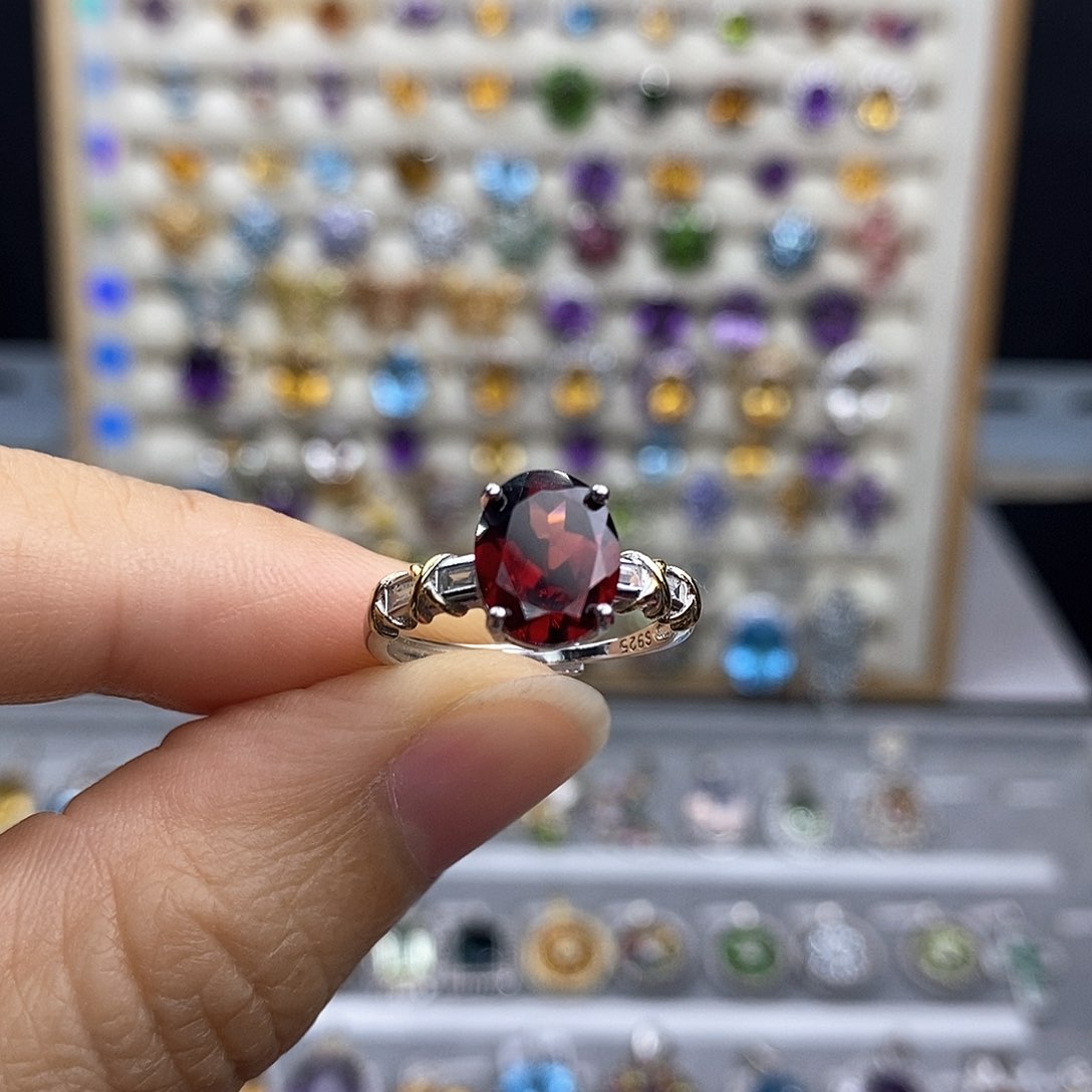 银S925镶嵌戒指石榴石不含证书