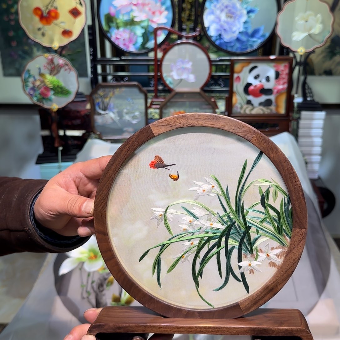 刺绣刺绣工艺精湛