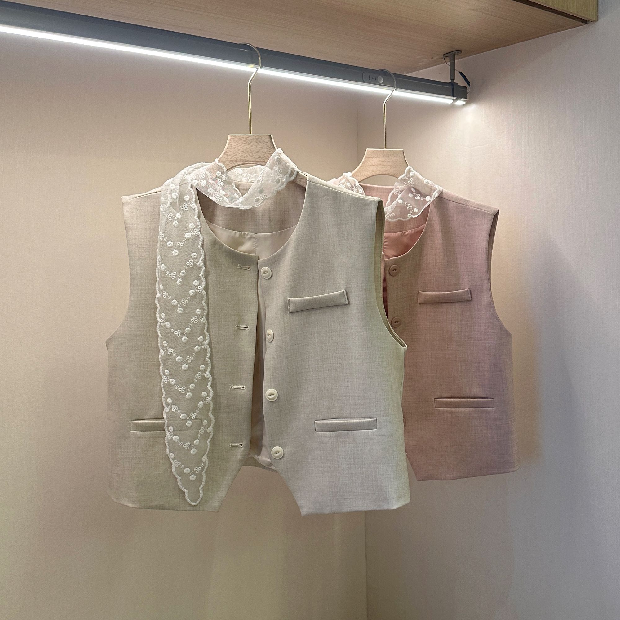 【婷婷推荐】3717 高品气质西装外穿马甲背心女带丝带单排扣上衣