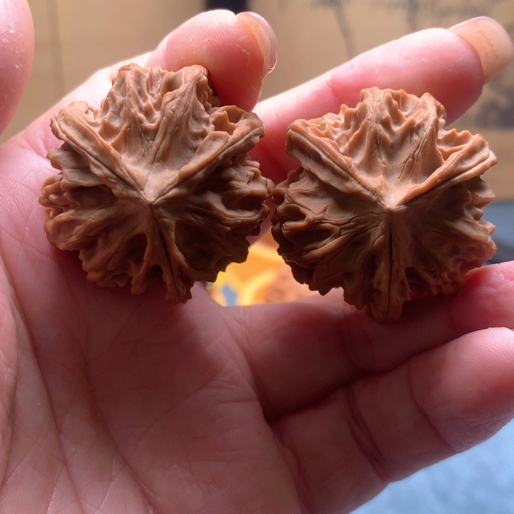 文玩核桃吊坠龙门涧三棱