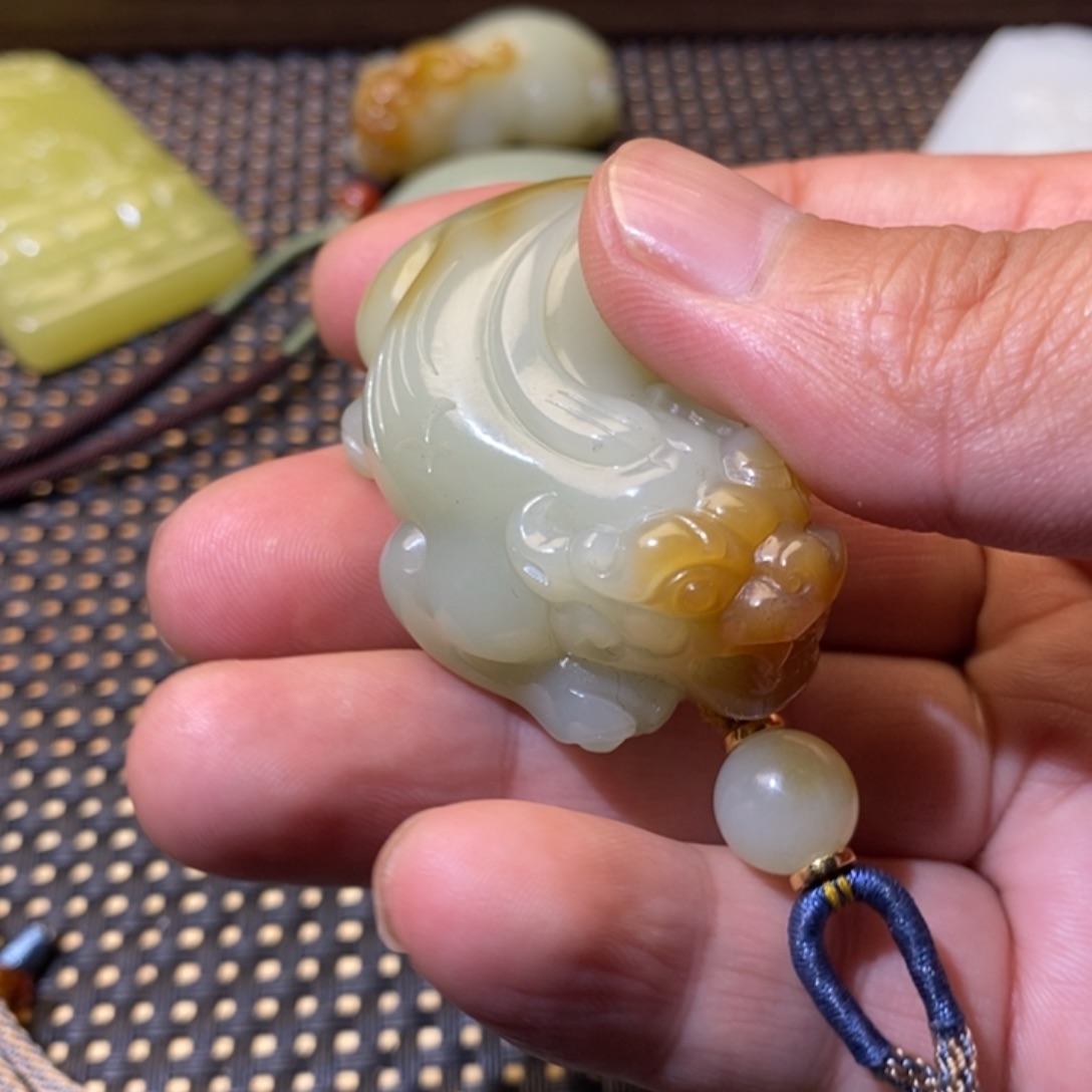 未镶嵌和田玉挂件