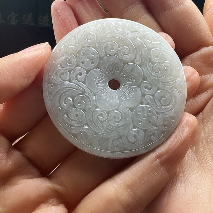翡翠挂件未镶嵌翡翠挂件