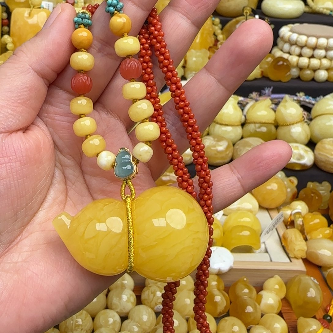 蜜蜡套链未镶嵌天然俄料鸡油黄蜜蜡葫芦吊坠